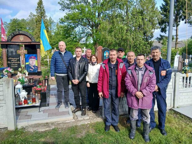 Прикарпатські енергетики вшанували памʼять свого колеги Юрія Кайгородова