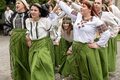 Віночок вити – життя любити: в АТ «Прикарпаттяобленерго» відсвяткували День вишиванки